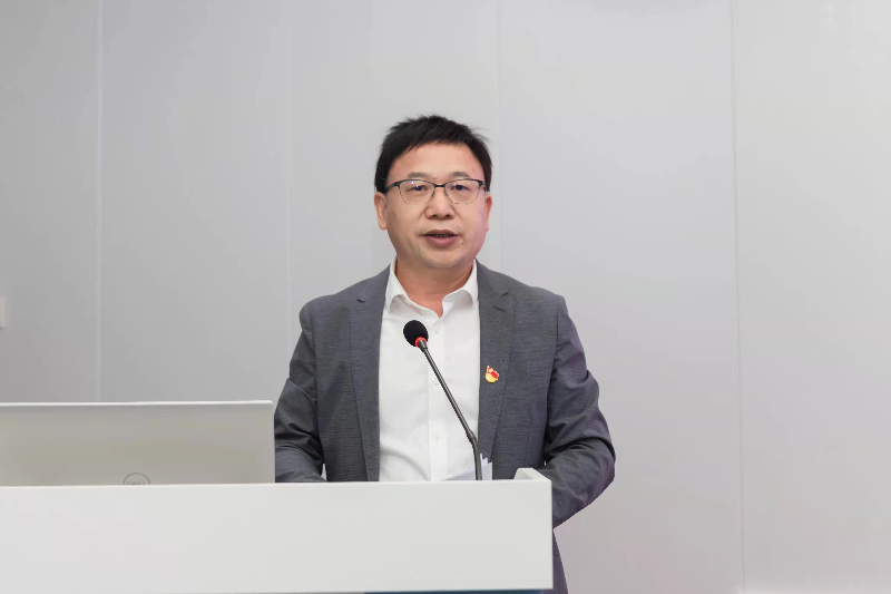 领导发言.jpg